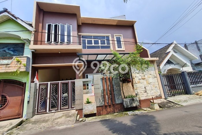 Jual Rumah Bagus Siap Huni LB 250m2 di Lowokwaru, Malang Jual Rumah Bagus Siap Huni LB 250m2 di Lowokwaru, Malang