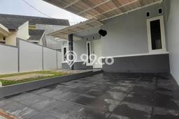 For Sale Hunian Rumah Nyaman 3 KT di BSD Nusaloka, Tangerang For Sale Hunian Rumah Nyaman 3 KT di BSD Nusaloka, Tangerang