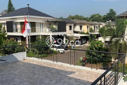 Rumah Elit Modern Siap Huni di BSD Delatinos Tangerang Rumah Elit Modern Siap Huni di BSD Delatinos Tangerang