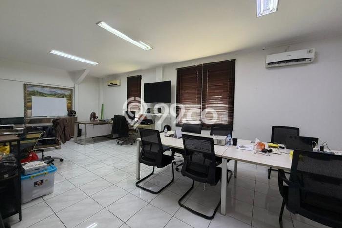 Lokasi Strategis! Dijual Gudang Bisnis di BSD, Tangerang Selatan Kondisi Baik Lokasi Strategis! Dijual Gudang Bisnis di BSD, Tangerang Selatan Kondisi Baik