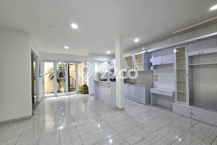Sewa Rumah Harga Terjangkau di Gading Serpong Tangerang dengan 3 KT Sewa Rumah Harga Terjangkau di Gading Serpong Tangerang dengan 3 KT