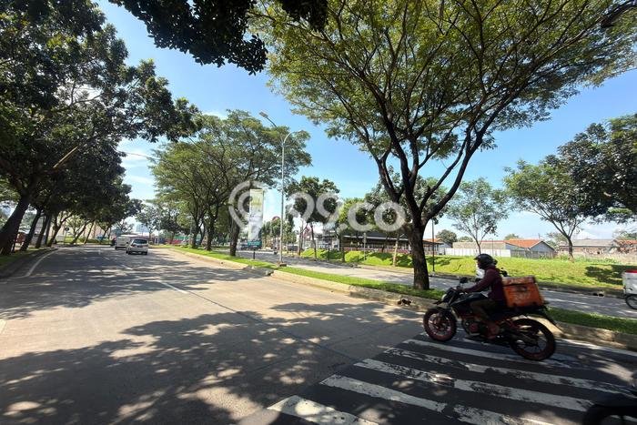 Tanah Kavling Disewakan di Graha Raya dengan Luas 2115m2 Tanah Kavling Disewakan di Graha Raya dengan Luas 2115m2