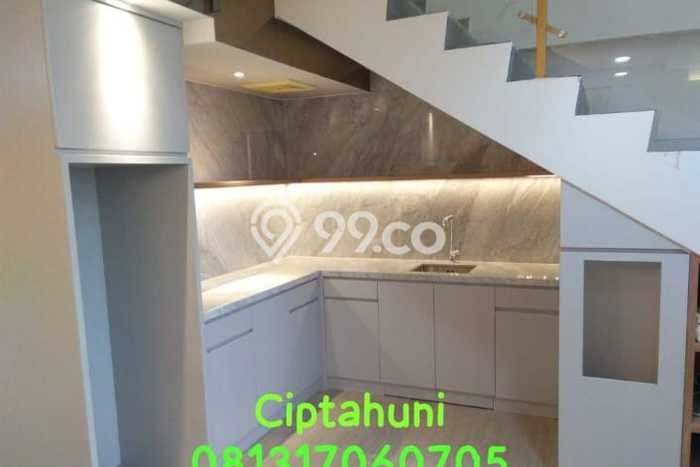 Unit Kantor Dijual di Pancoran Jakarta Selatan Luas Tanah 97m2, Luas Bangunan 97m2 Unit Kantor Dijual di Pancoran Jakarta Selatan Luas Tanah 97m2, Luas Bangunan 97m2