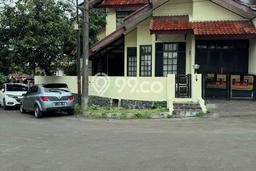 Rumah Elit LB 250m2 Siap Huni Desain Elegan di Pondok Labu, Jakarta Selatan Rumah Elit LB 250m2 Siap Huni Desain Elegan di Pondok Labu, Jakarta Selatan