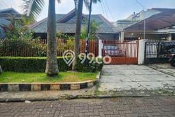 For Sale! Luxury House LT 250m2 Desain Elegan di Lebak Bulus For Sale! Luxury House LT 250m2 Desain Elegan di Lebak Bulus