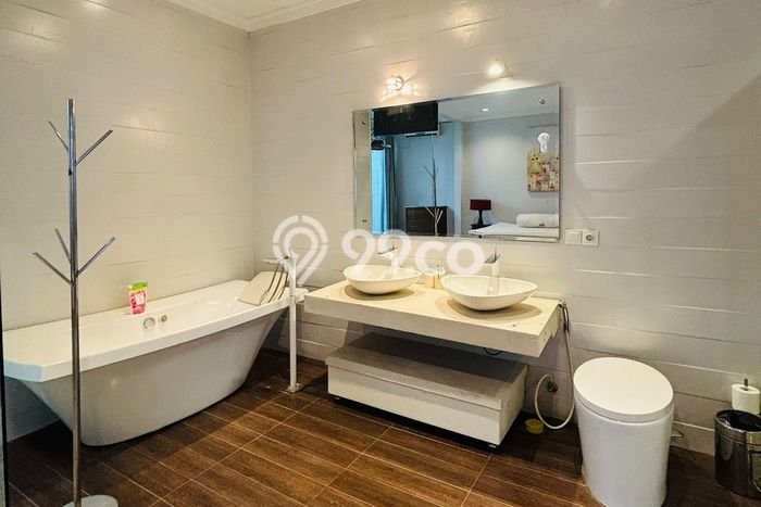Rumah Disewakan Jakarta Selatan LT 520m2 LB 400m2 Kawasan Cipete Rumah Disewakan Jakarta Selatan LT 520m2 LB 400m2 Kawasan Cipete