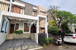 Rumah Mewah LB 200m2 Siap Huni Desain Elegan di Cipete, Jakarta Selatan Rumah Mewah LB 200m2 Siap Huni Desain Elegan di Cipete, Jakarta Selatan
