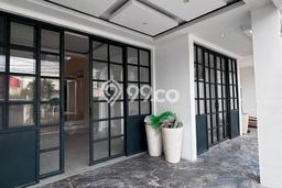 Lokasi Strategis! Dijual Ruko Bisnis di Kebayoran Baru, Jakarta Selatan Kondisi Baik Lokasi Strategis! Dijual Ruko Bisnis di Kebayoran Baru, Jakarta Selatan Kondisi Baik