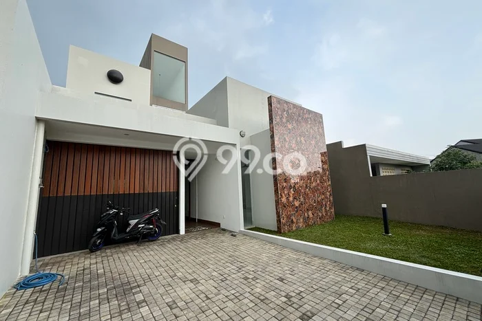 Ready to Use! Premium House LT 339m2 Desain Modern di Setiabudi Ready to Use! Premium House LT 339m2 Desain Modern di Setiabudi