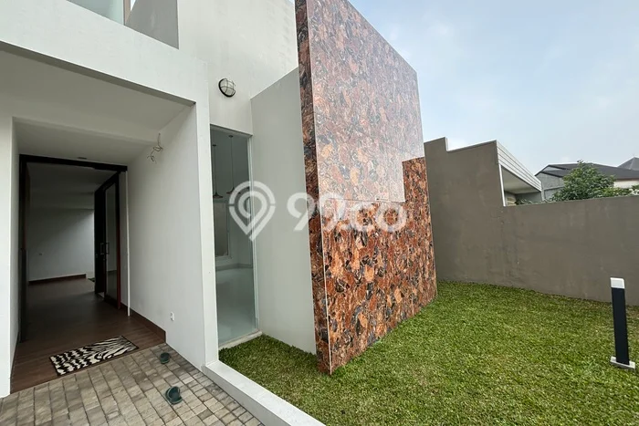 Ready to Use! Premium House LT 339m2 Desain Modern di Setiabudi Ready to Use! Premium House LT 339m2 Desain Modern di Setiabudi