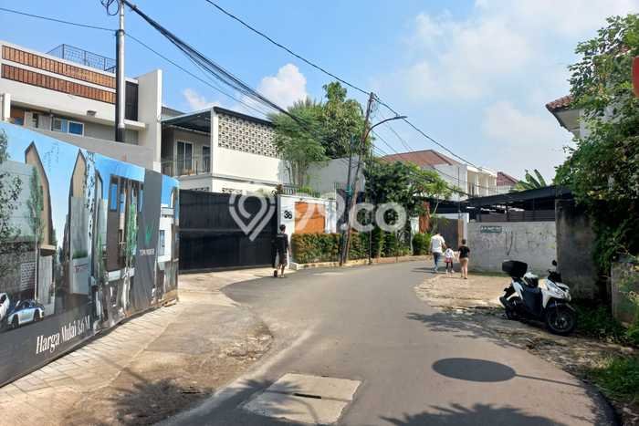 LOKASI PREMIUM! Tanah Kawasan Lebak Bulus, Luas 1053m², Cocok untuk Investasi LOKASI PREMIUM! Tanah Kawasan Lebak Bulus, Luas 1053m², Cocok untuk Investasi