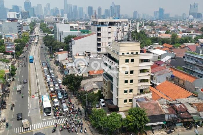 Kantor Strategis Kawasan Mampang Prapatan, Luas 827m², Lokasi Komersial Kantor Strategis Kawasan Mampang Prapatan, Luas 827m², Lokasi Komersial