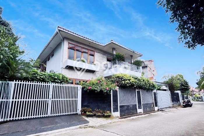 Jual Rumah Luas Megah Dengan View Cantik di Warung Buncit, Jakarta Selatan Jual Rumah Luas Megah Dengan View Cantik di Warung Buncit, Jakarta Selatan