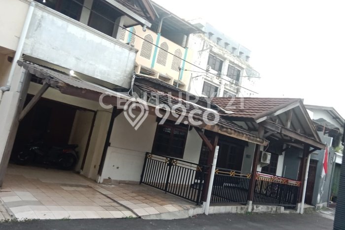 Rumah Elit Modern Siap Huni di Cawang Jakarta Timur Rumah Elit Modern Siap Huni di Cawang Jakarta Timur