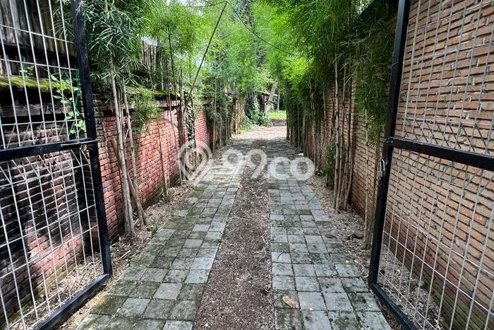 Lahan Strategis di Batu Layar Dijual dengan Luas 1000m2 Lahan Strategis di Batu Layar Dijual dengan Luas 1000m2
