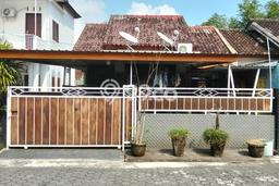 Jual Rumah Bagus Siap Huni LB 90m2 di Ampenan, Mataram Jual Rumah Bagus Siap Huni LB 90m2 di Ampenan, Mataram