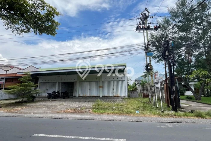 Jual Ruko Area Komersial di Batu Layar, Luas 400m², Jalan Utama Jual Ruko Area Komersial di Batu Layar, Luas 400m², Jalan Utama