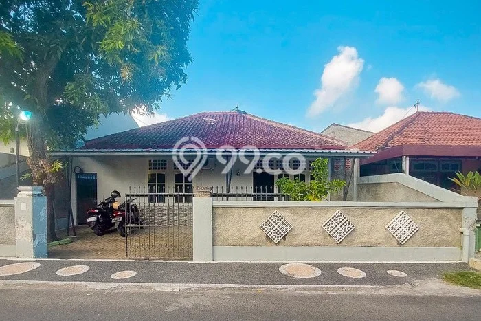 Rumah Luas Tanah 214m² di Mataram, Mataram - Lokasi Strategis Rumah Luas Tanah 214m² di Mataram, Mataram - Lokasi Strategis