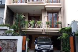 Hunian Mewah Dijual LT 158m2 di Cilandak, Jakarta Selatan Hunian Mewah Dijual LT 158m2 di Cilandak, Jakarta Selatan
