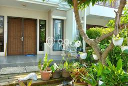 Rumah 5 Kamar Akses Transportasi Umum di Green Lake City, Jakarta Barat Rumah 5 Kamar Akses Transportasi Umum di Green Lake City, Jakarta Barat
