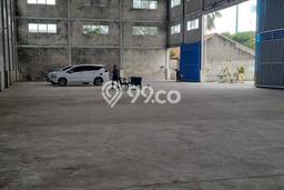 Disewakan Gudang Strategis Kawasan Karawaci, Luas 810m², Lokasi Ramai Disewakan Gudang Strategis Kawasan Karawaci, Luas 810m², Lokasi Ramai