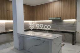 Rumah Kawasan Pantai Indah Kapuk, LT 136m², Bangunan 300m² Rumah Kawasan Pantai Indah Kapuk, LT 136m², Bangunan 300m²