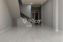 Ruko Premium Kawasan Gading Serpong, Luas 200m², Jalan Mainroad, Ramai Ruko Premium Kawasan Gading Serpong, Luas 200m², Jalan Mainroad, Ramai