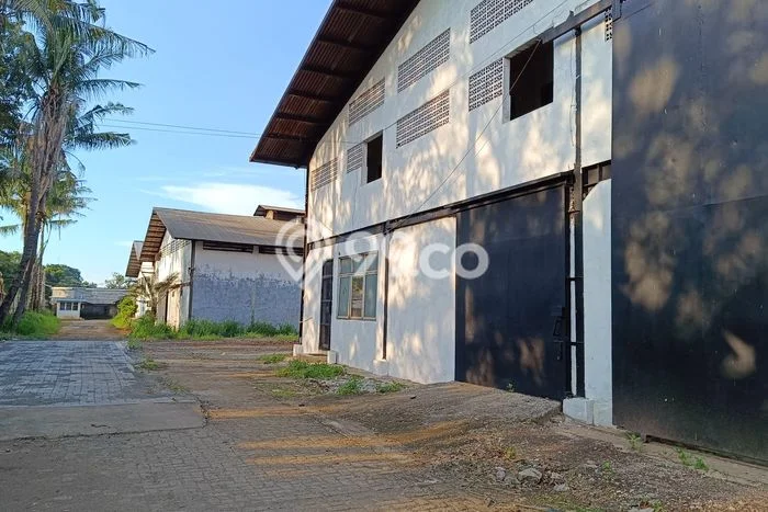 Gudang Kawasan Bisnis Kawasan Cimone, Luas 3600m², Siap Usaha Gudang Kawasan Bisnis Kawasan Cimone, Luas 3600m², Siap Usaha