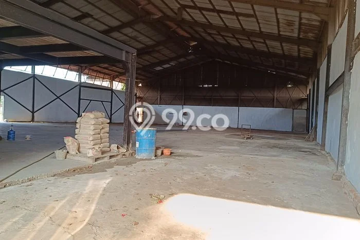 Gudang Kawasan Bisnis Kawasan Cimone, Luas 3600m², Siap Usaha Gudang Kawasan Bisnis Kawasan Cimone, Luas 3600m², Siap Usaha