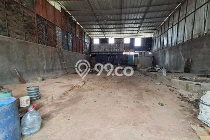 Unit Gudang Disewakan di Kapuk di Area Ramai & Strategis Unit Gudang Disewakan di Kapuk di Area Ramai & Strategis
