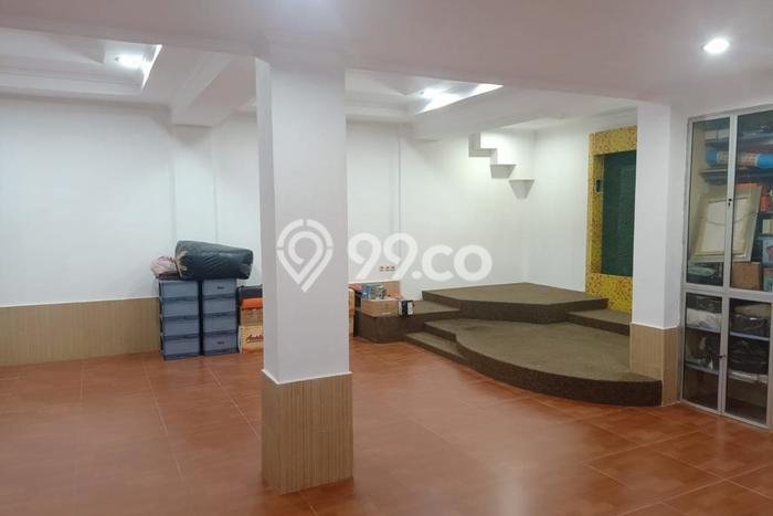 Siap Huni Rumah Mewah 6 Kamar di Kelapa Gading Dekat ke Mana Pun Siap Huni Rumah Mewah 6 Kamar di Kelapa Gading Dekat ke Mana Pun