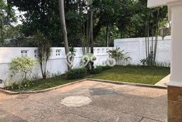 PREMIUM LIVING! Rumah kawasan Kemang, 3 KM, Area Berkembang, Luas 850m² LB 400m² PREMIUM LIVING! Rumah kawasan Kemang, 3 KM, Area Berkembang, Luas 850m² LB 400m²