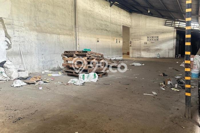 Gudang disewakan di Cipondoh Tangerang dengan luas bangunan 1600m2 Gudang disewakan di Cipondoh Tangerang dengan luas bangunan 1600m2