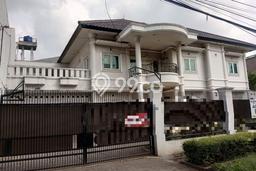 For Sale! Luxury House LT 800m2 Desain Modern di Kav DKI For Sale! Luxury House LT 800m2 Desain Modern di Kav DKI