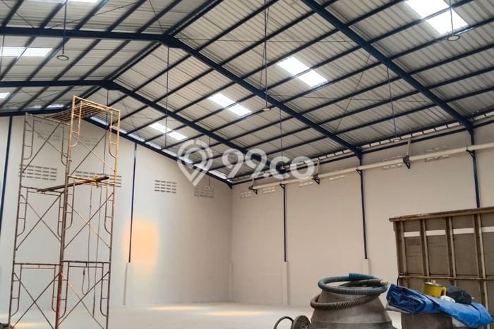 Disewakan Gudang komersial di Cipondoh luas bangunan 600m2 Disewakan Gudang komersial di Cipondoh luas bangunan 600m2