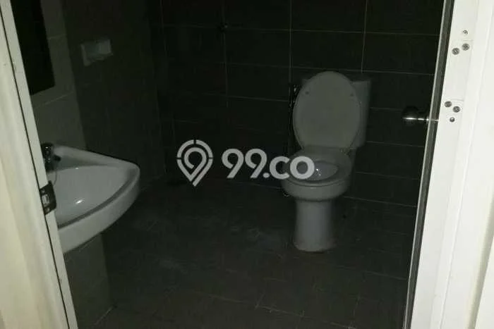 Ruko Disewakan Cepat di Cipondoh Tangerang LB 210m2 Ruko Disewakan Cepat di Cipondoh Tangerang LB 210m2