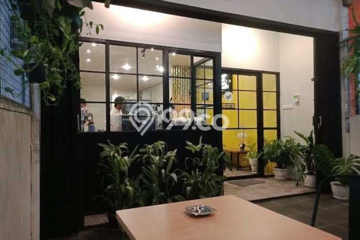 Unit Ruko Dijual di Jakarta Barat LT 67m2 & LB 216m2 Unit Ruko Dijual di Jakarta Barat LT 67m2 & LB 216m2