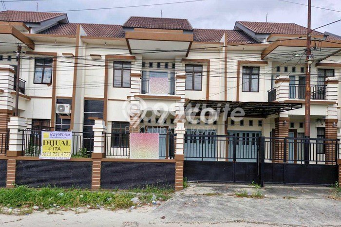 Dijual Cepat Rumah Bagus Siap Huni LB 180m2 di Tampan, Pekanbaru Dijual Cepat Rumah Bagus Siap Huni LB 180m2 di Tampan, Pekanbaru