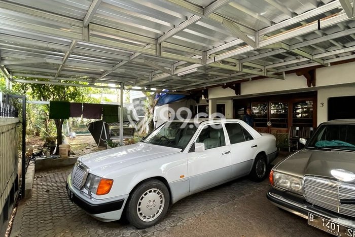 For Sale! Premium House LT 584m2 Desain Elegan di Pejaten For Sale! Premium House LT 584m2 Desain Elegan di Pejaten