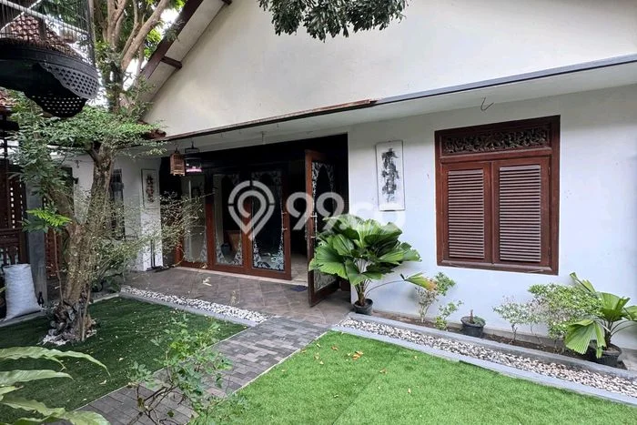 Dijual Rumah Mewah Megah Dengan View Eksklusif di Maguwoharjo, Yogyakarta Dijual Rumah Mewah Megah Dengan View Eksklusif di Maguwoharjo, Yogyakarta