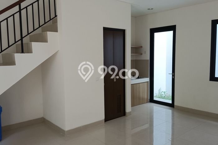 Rumah Luas Asri 3 KT Siap Pakai di BSD Tangerang Rumah Luas Asri 3 KT Siap Pakai di BSD Tangerang