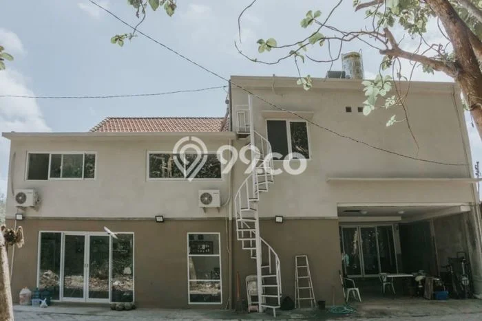 Unit Komersial Dijual di Badung LT 180m2 & LB 275m2 Unit Komersial Dijual di Badung LT 180m2 & LB 275m2