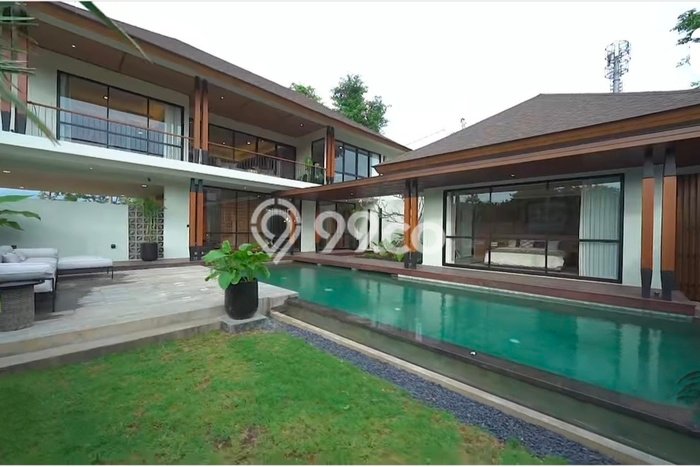 Rumah lokasi , Badung, Luas 400m2m² LB 250m2m² Rumah lokasi , Badung, Luas 400m2m² LB 250m2m²