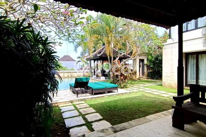 SPECIAL PRICE! Rumah di Ungasan, 3 KM, Dekat Fasilitas Umum, LT 425m² Bangunan 325m² SPECIAL PRICE! Rumah di Ungasan, 3 KM, Dekat Fasilitas Umum, LT 425m² Bangunan 325m²