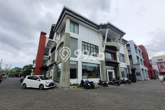 Disewakan Ruko di Pusat Kota Denpasar Ramai Strategis Disewakan Ruko di Pusat Kota Denpasar Ramai Strategis