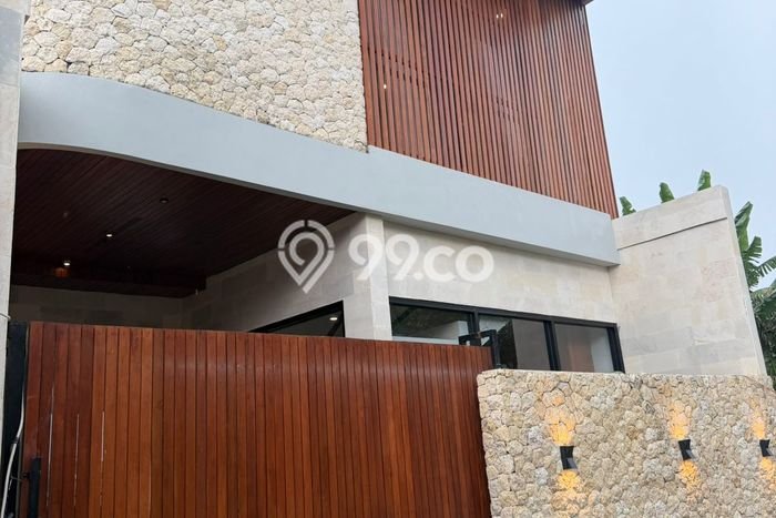 Dijual! Vila di , Luas 100m2m², Akses Mudah Pusat Kota Dijual! Vila di , Luas 100m2m², Akses Mudah Pusat Kota