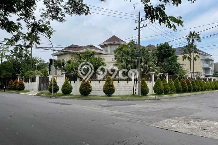 PROPERTI PILIHAN! Rumah area kertajaya, Luas 1736m2m² Bangunan 1348m2m² PROPERTI PILIHAN! Rumah area kertajaya, Luas 1736m2m² Bangunan 1348m2m²