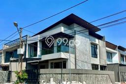Rumah Luxury Modern Tanpa Renovasi di Galaxy Surabaya Rumah Luxury Modern Tanpa Renovasi di Galaxy Surabaya