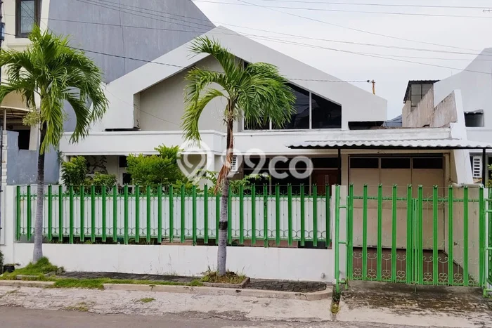 Ready to Use! Premium House LT 200m2 Desain Modern di kertajaya Ready to Use! Premium House LT 200m2 Desain Modern di kertajaya