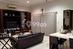 Dijual Rumah Mewah Elegan Dengan View Cantik di Manyar, Surabaya Dijual Rumah Mewah Elegan Dengan View Cantik di Manyar, Surabaya
